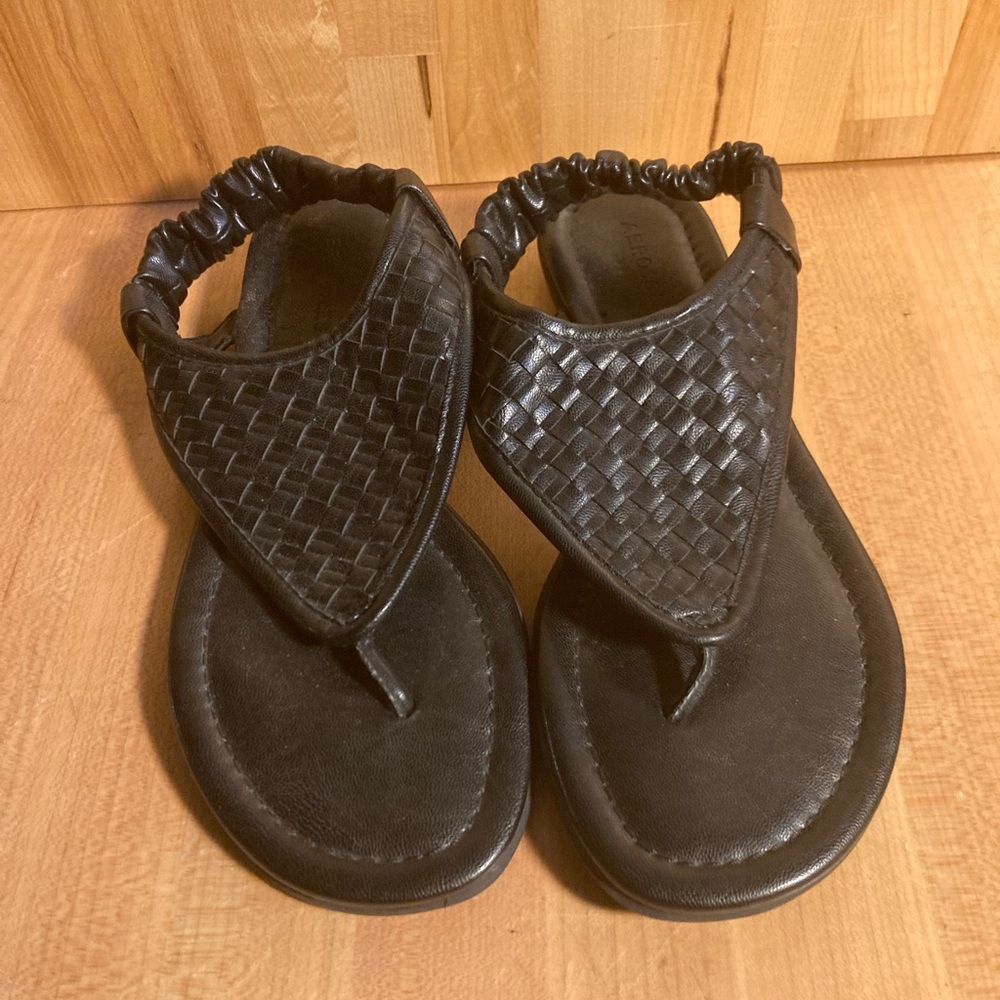 AEROSOLES Black Sandals with Woven Upper and Ankle Strap
